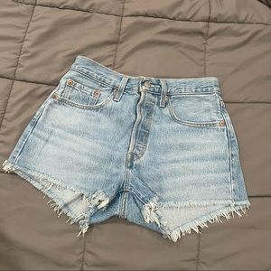 New 501 Levi Jean Shorts